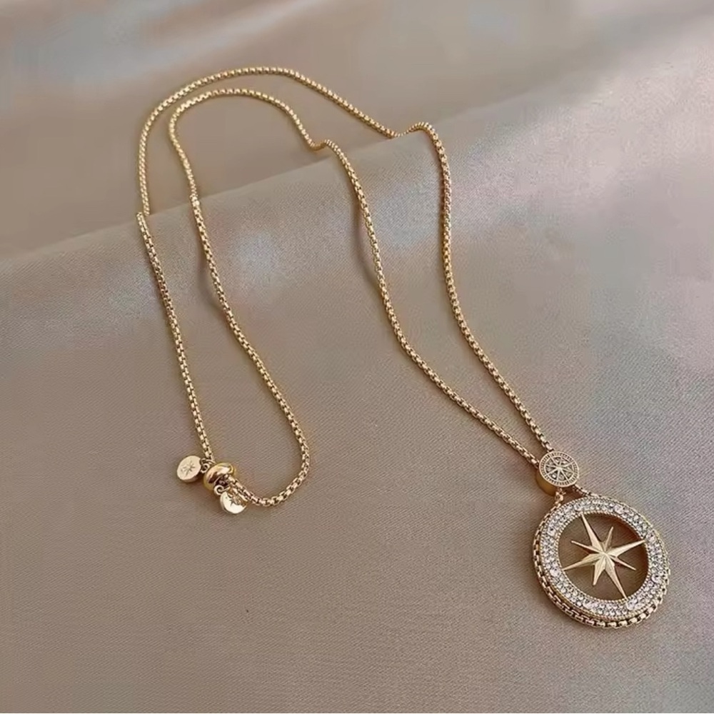 18K Gold Nautical Star Medallion Necklace With Diamonds Inlay Adjustable Length - Picture 3 of 7